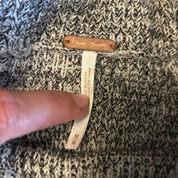 LIKE NEW FREE PEOPLE THICK KNIT CROPPED MOCK NECK SWEATER GRAY SIZE MEDIUM - Picture 5 of 5